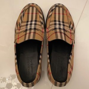 Burberry shoes size 43.5 pre-owned
